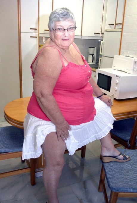 big booty hot granny porn picture