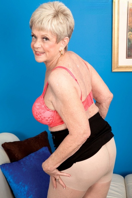 very skinny granny fuck