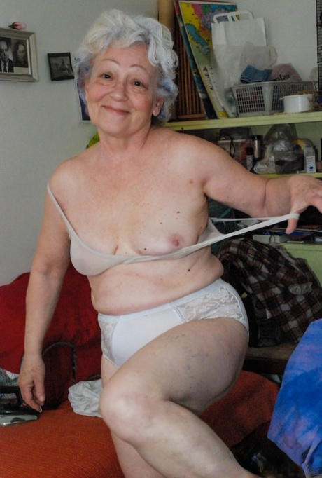 slave granny nude images