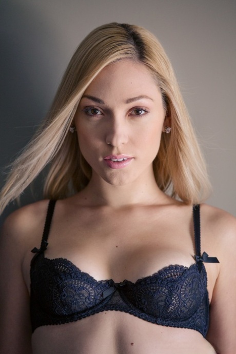 Lily LaBeau xxx pic