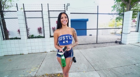 Camila Cortez porn image